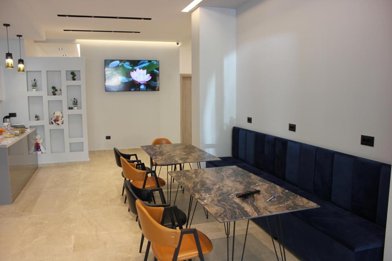 Central Boutique Hostel Саранда Екстер'єр фото