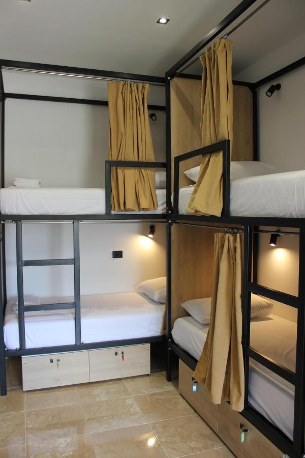 Central Boutique Hostel Саранда Екстер'єр фото
